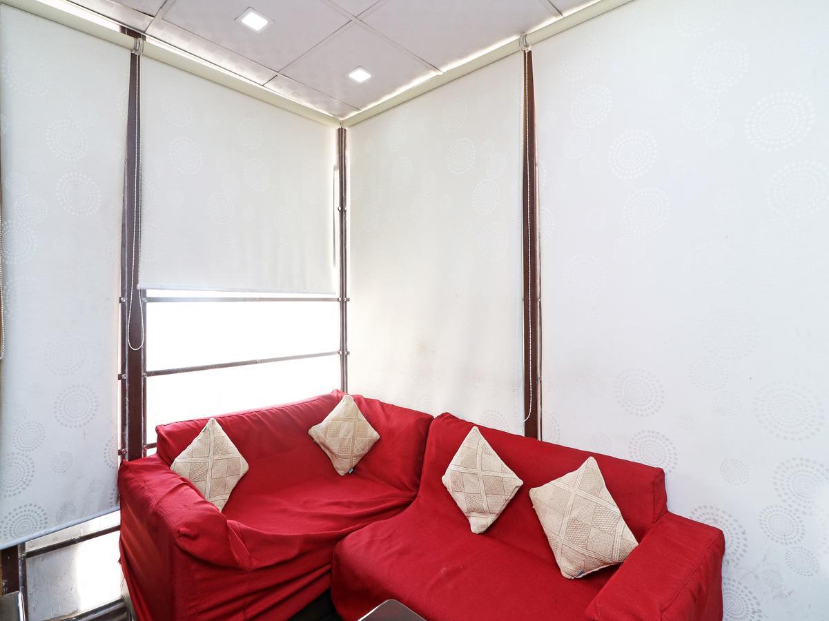Oyo 13451 Star Corporate Avenue Hotel New Delhi Luaran gambar