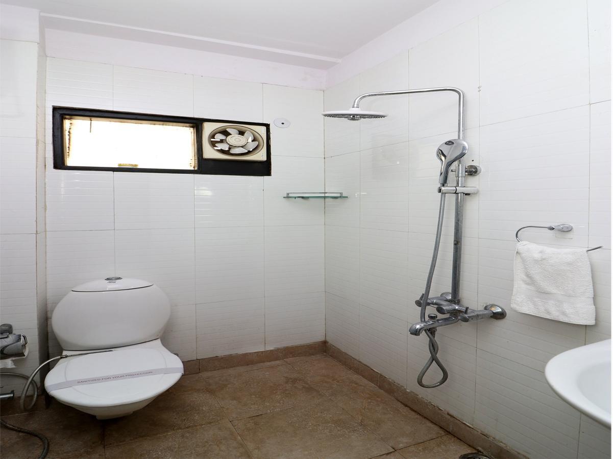 Oyo 13451 Star Corporate Avenue Hotel New Delhi Luaran gambar