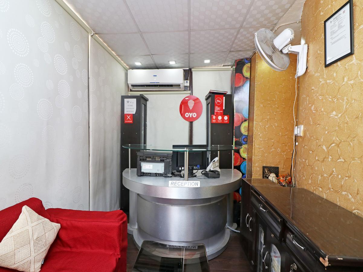 Oyo 13451 Star Corporate Avenue Hotel New Delhi Luaran gambar